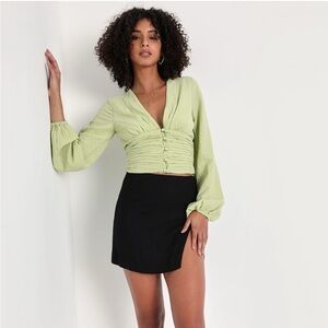Charlie Holiday Linen Long Sleeve Button-Up‎ Top 4